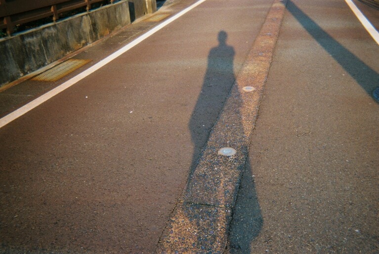 なんか思ったより影ながすぎてじわじわきません？