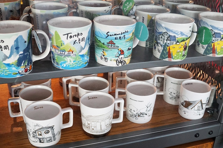 日月潭や太魯閣など、有名観光スポットのマグもあり。