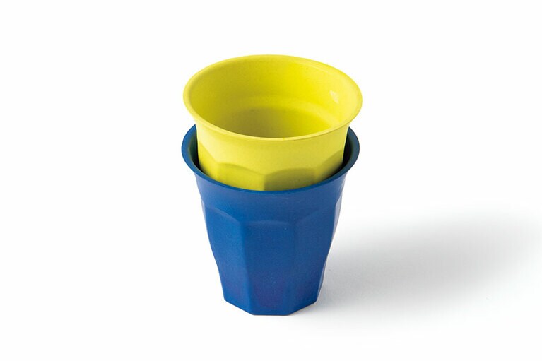 コップ 各660円／カンパネラ