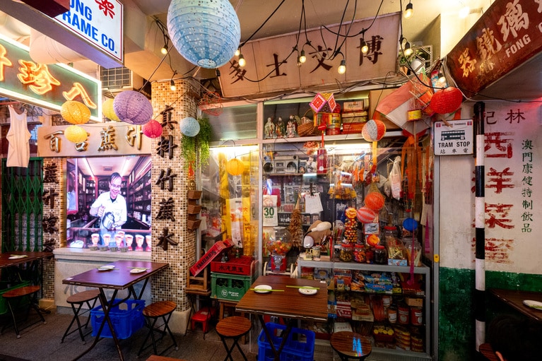 こだわり抜いたという雑貨屋風の内壁はまるで本物！