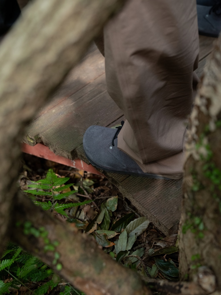 公園を歩くアクティビティでは、“モンタナ”に履き替えました。ちょっとした岩場にも動じない安定感です。