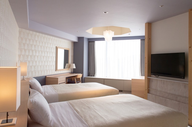 リゾナーレトマムの客室はすべてスイート。日常の喧騒を離れてゆったりと過ごすことができる。