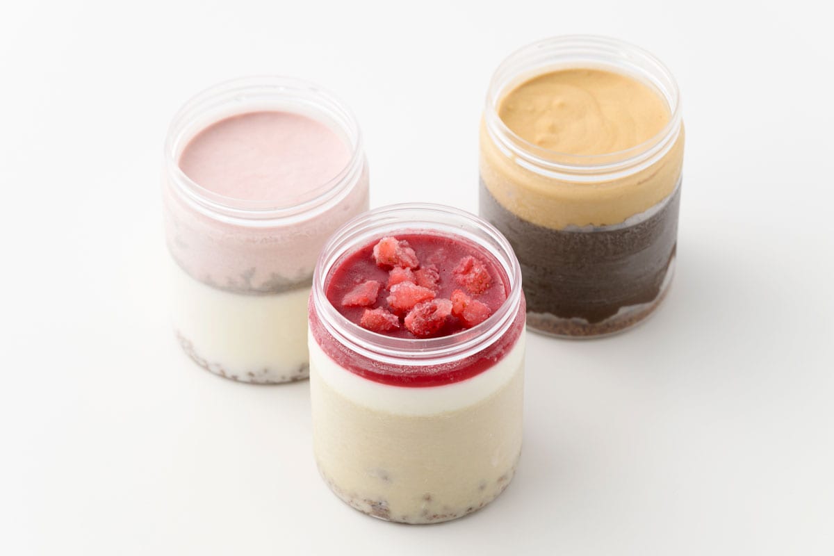 TORTINO 各800円（190ml）。手前から時計回りに：プレミアムベリー、ミルク＆ルビーチョコ、ショコラ＆キャラメル／Gelateria uni