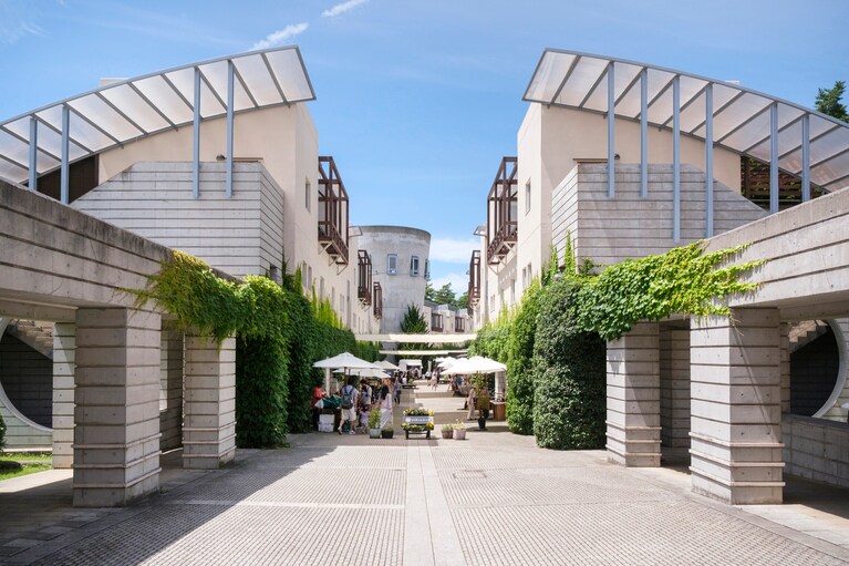 「リゾナーレ八ヶ岳」。