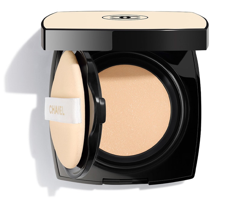 【クッションファンデーション】レ ベージュ ヘルシー グロウ クッション SPF30・PA+++ 全8色 各10,340円。©CHANEL
