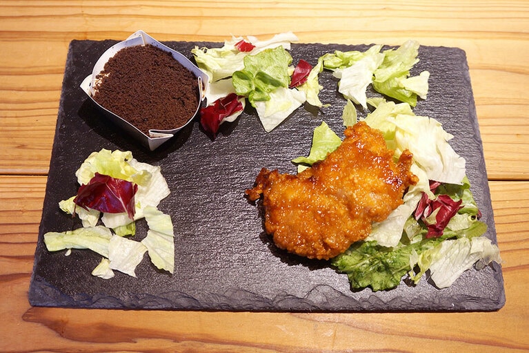 とはいえ、自由でいいんです。ラフに生野菜を配置してみました。