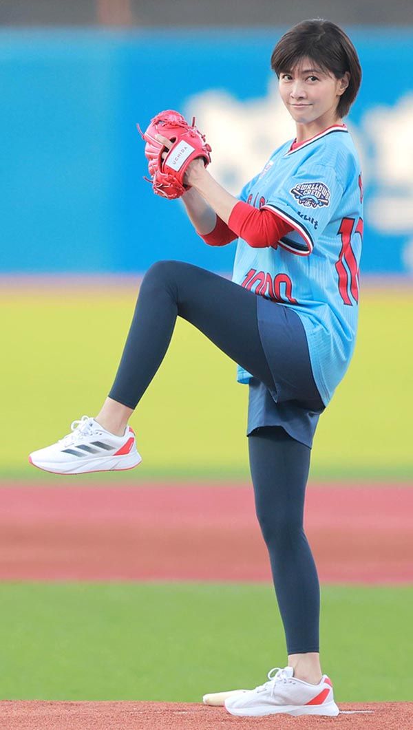 2024年5月、29年ぶりに始球式に登場した内田有紀