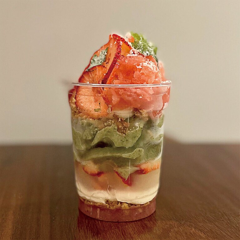 ＜エンメ＞苺一会パフェ 1,980円(日本製／1個) ※会場のイートインスペースでいただける。