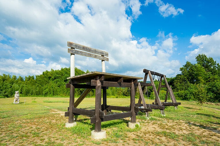 三丘ゆめ広場の「学びの椅子」／山口県