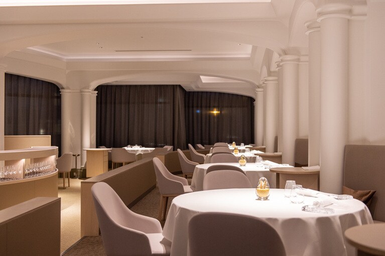 イタリア・ピエモンテ州の料理を北海道の食材で再現した「オットセッテ トマム」。