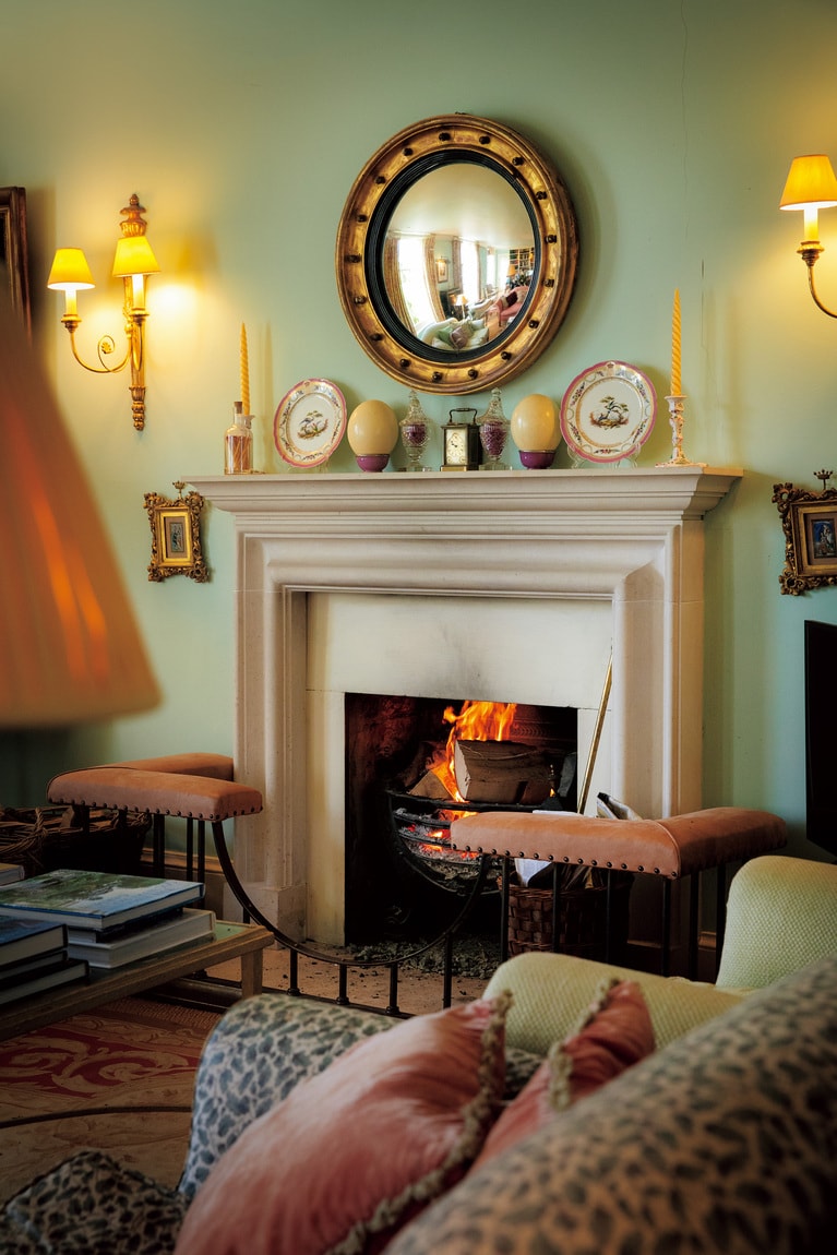 テイスティングは素敵なリビングで。邸宅に招かれたよう。