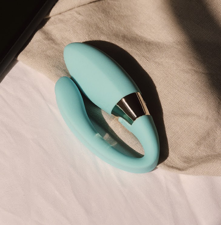 TIANI™︎Harmony 26,400円。1人でも2人でも楽しめるトイ。専用アプリでスマホをリモコンがわりに使える。