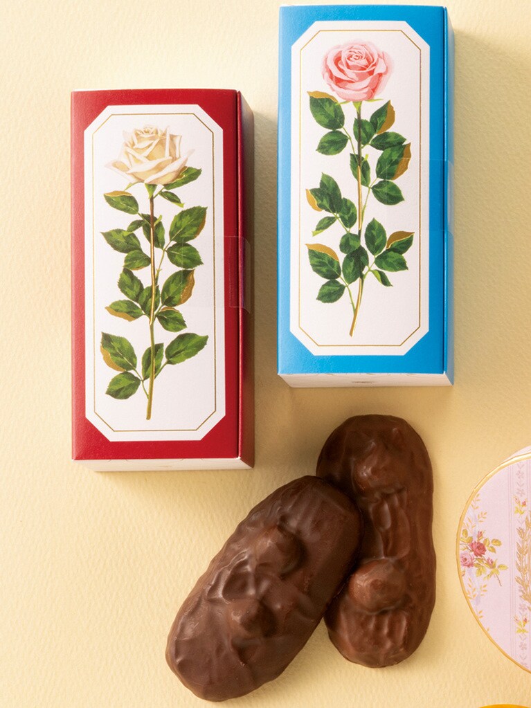 右から：ショコラサブレ、季節のショコラサブレ（林檎） 各2枚入り 各410円／ルル メリー