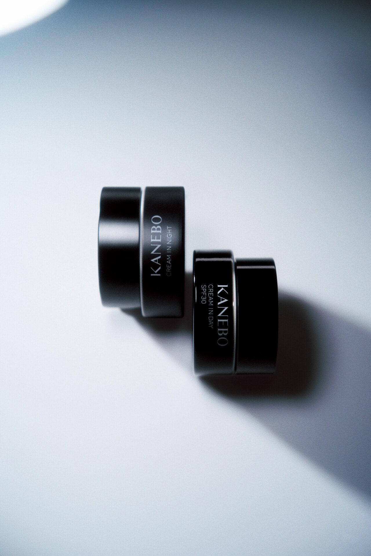 カネボウ クリーム イン デイⅡ［医薬部外品］ SPF30・PA+++ 40g 9,350円、カネボウ クリーム イン ナイトⅡ［医薬部外品］ 50g 13,750円／カネボウインターナショナルDiv.