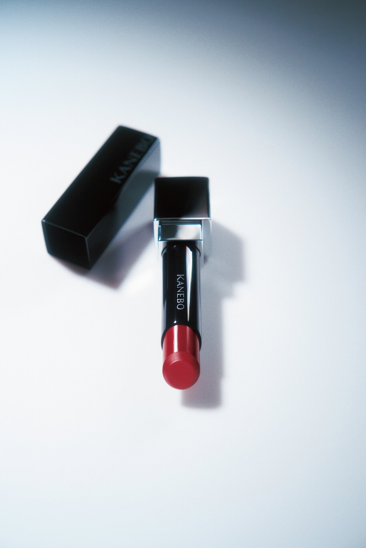 カネボウ ルージュスターヴァイブラント V05 5,060円／カネボウインターナショナルDiv.