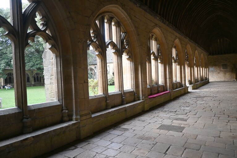 この回廊から眺める中庭が、またステキ！