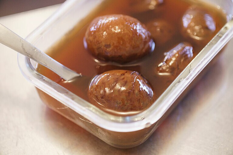 まるまるとした渋皮煮。