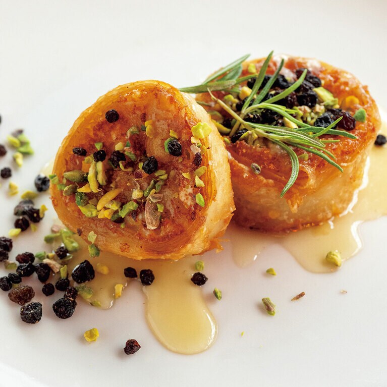 トルコの伝統的なパイ菓子ボレキをベースにした、温かい前菜 720トルコリラ。