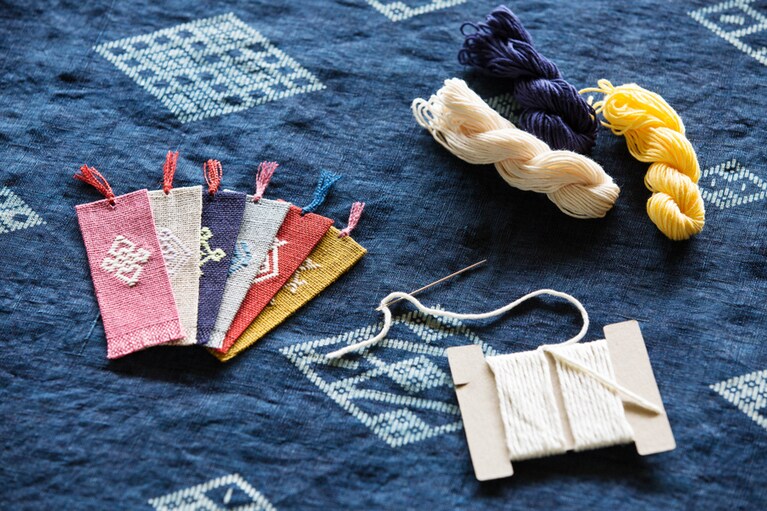 かわいいしおりを作る、こぎん刺し体験 1,500円。