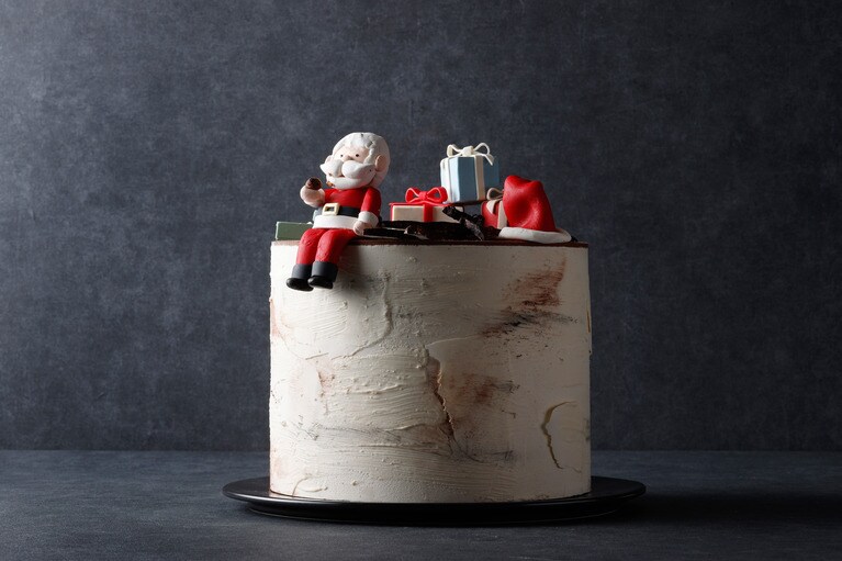 新作「ペール ノエル オゥ ルポ」（限定20個）35,000円。直径15cm×高さ13cm／外側：直径23cm×高さ23cm。