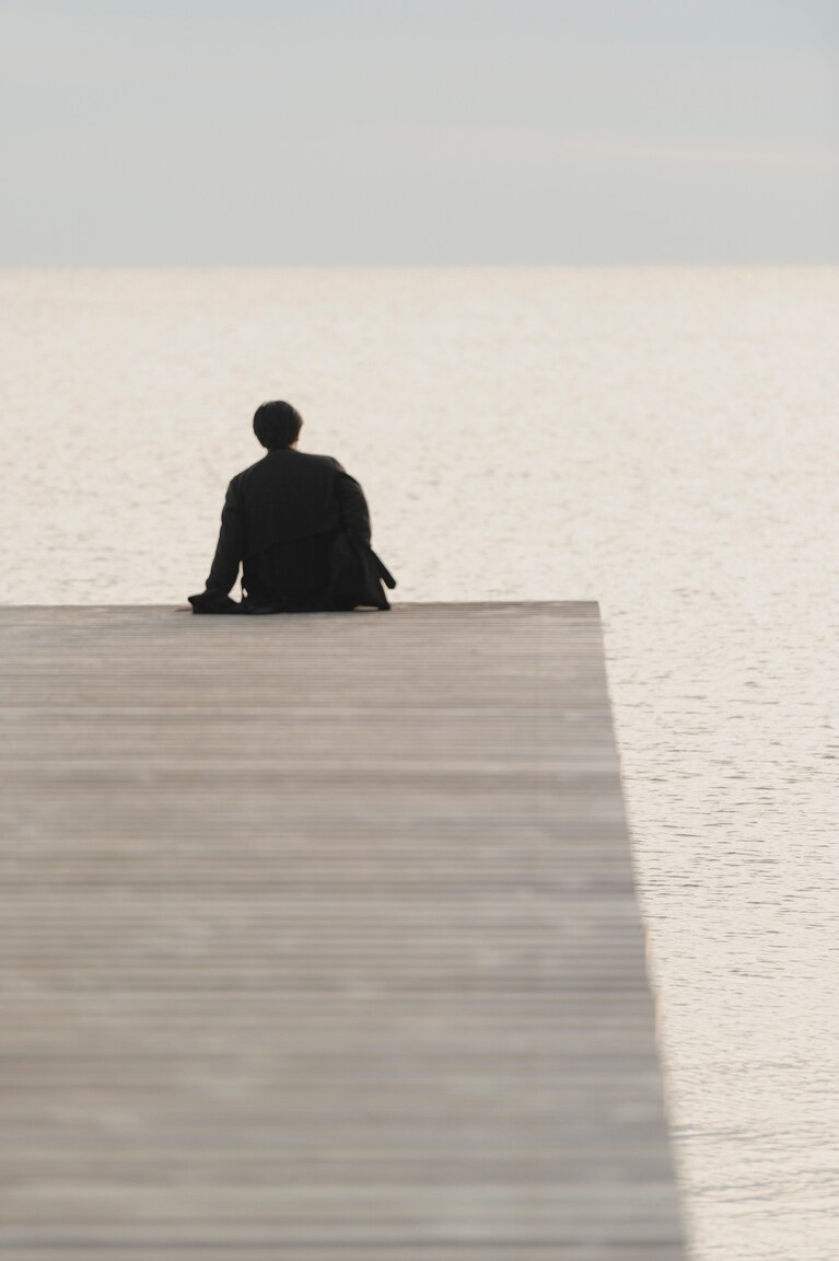 佐渡・宿根木に残る原風景に魅せられて。俳優・工藤阿須加さんと江戸時代にタイムスリップ【通いたくなる島、佐渡】