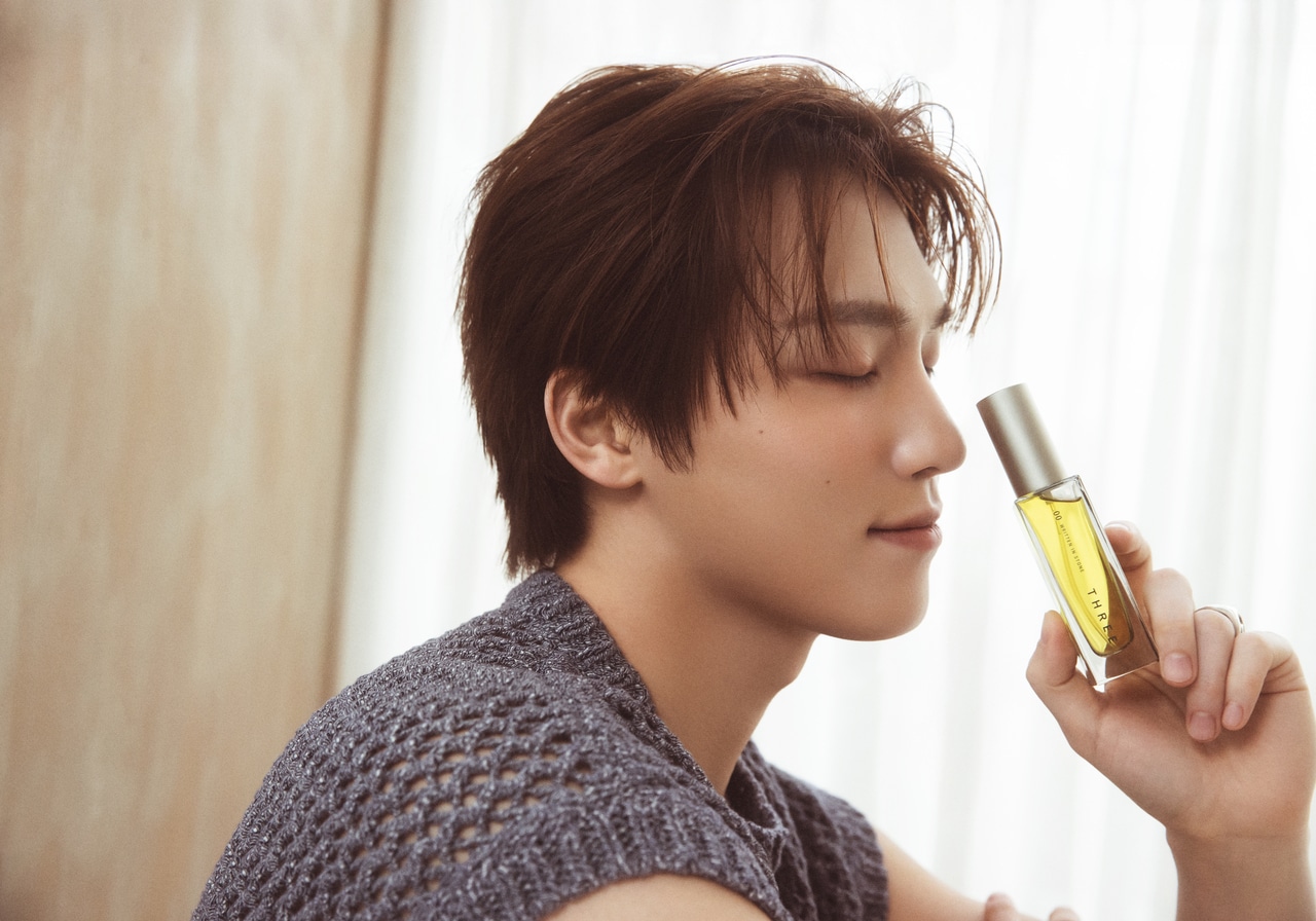 THREEとのコラボレーション企画は通常版、特別版ともに掲載。撮影：Yeongjun Kim