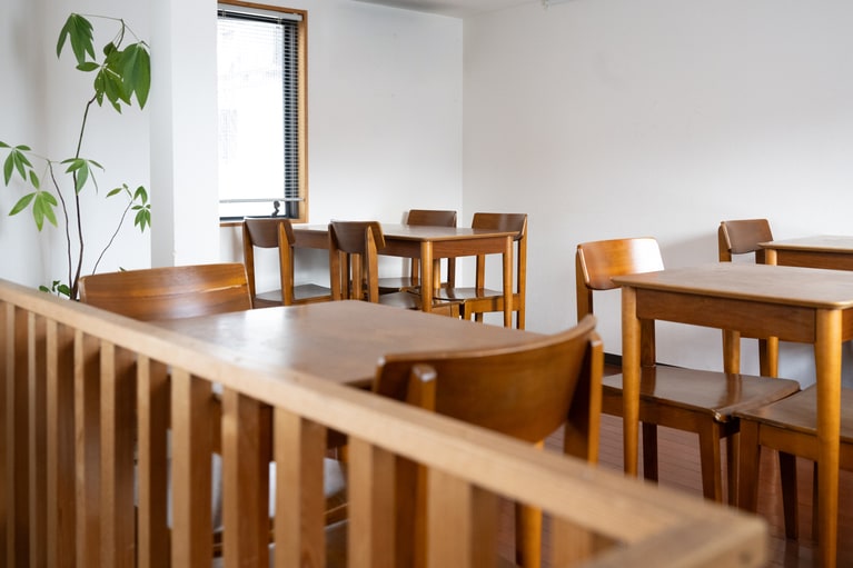 2階のテーブル席。