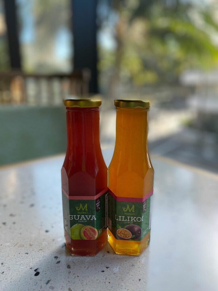 パンケーキにかけてもドリンクにしてもいいシロップ。各9.99ドル。