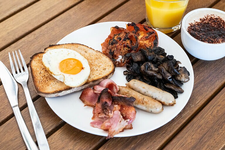 朝食はブッフェスタイル。