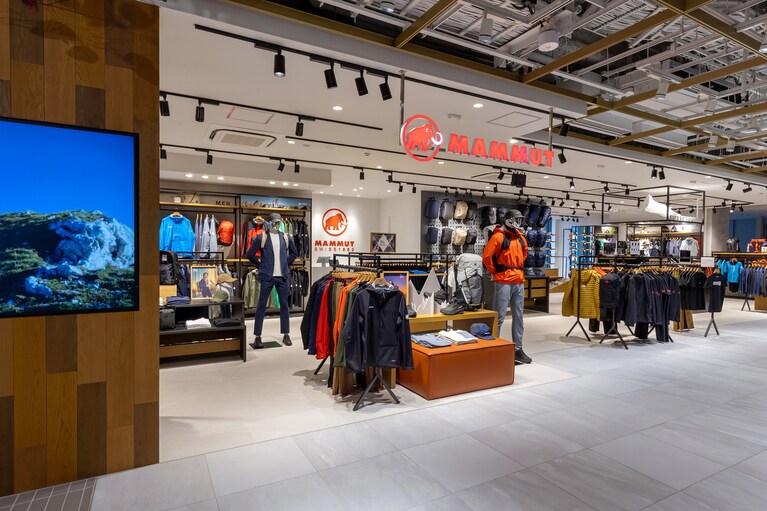 “日本一楽しい街”博多に誕生した日本一楽しいアウトドアストア「マムート 福岡天神」