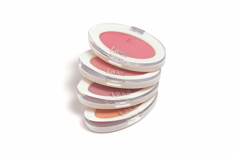 ラカ ラブシルクブラッシュ（上から：701、705、706、704）各1,870円／ラカ Qoo10公式ショップ