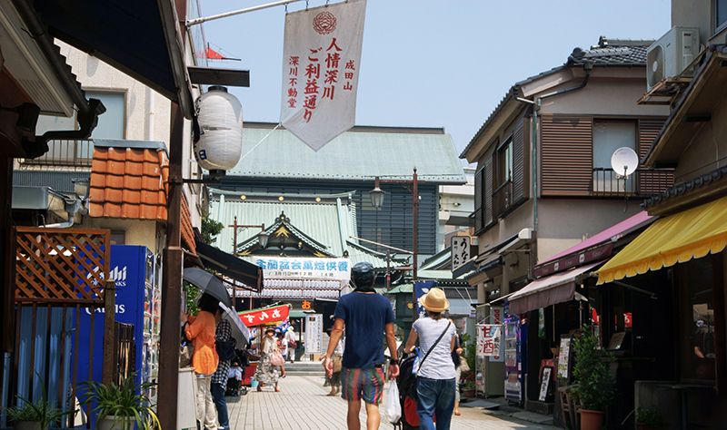 江戸の面影を残す人情深川ご利益通り　©時事通信社