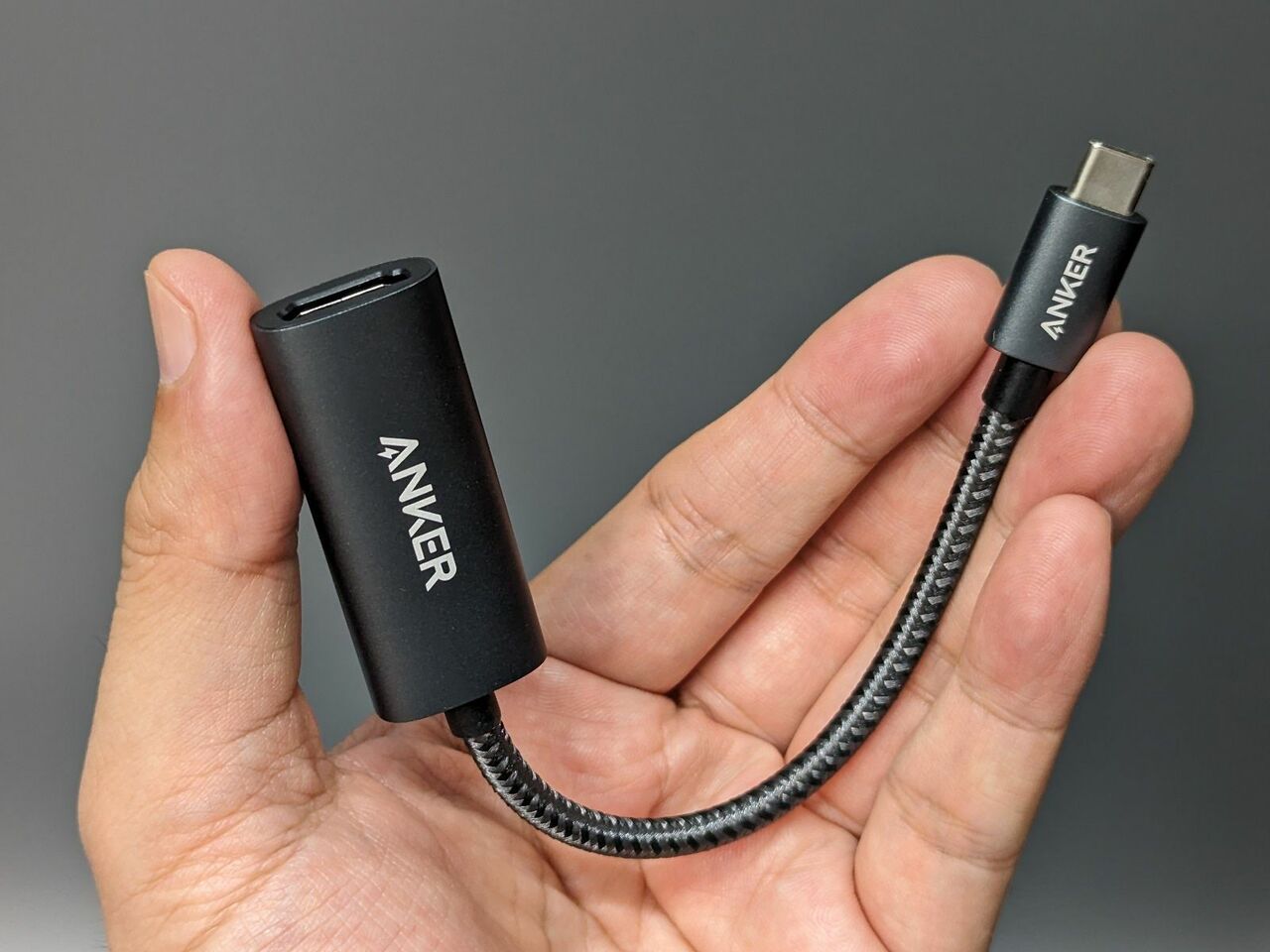 「Anker PowerExpand+ USB-C & HDMI 変換アダプタ」。USB Type-CをHDMIに変換するアダプタです