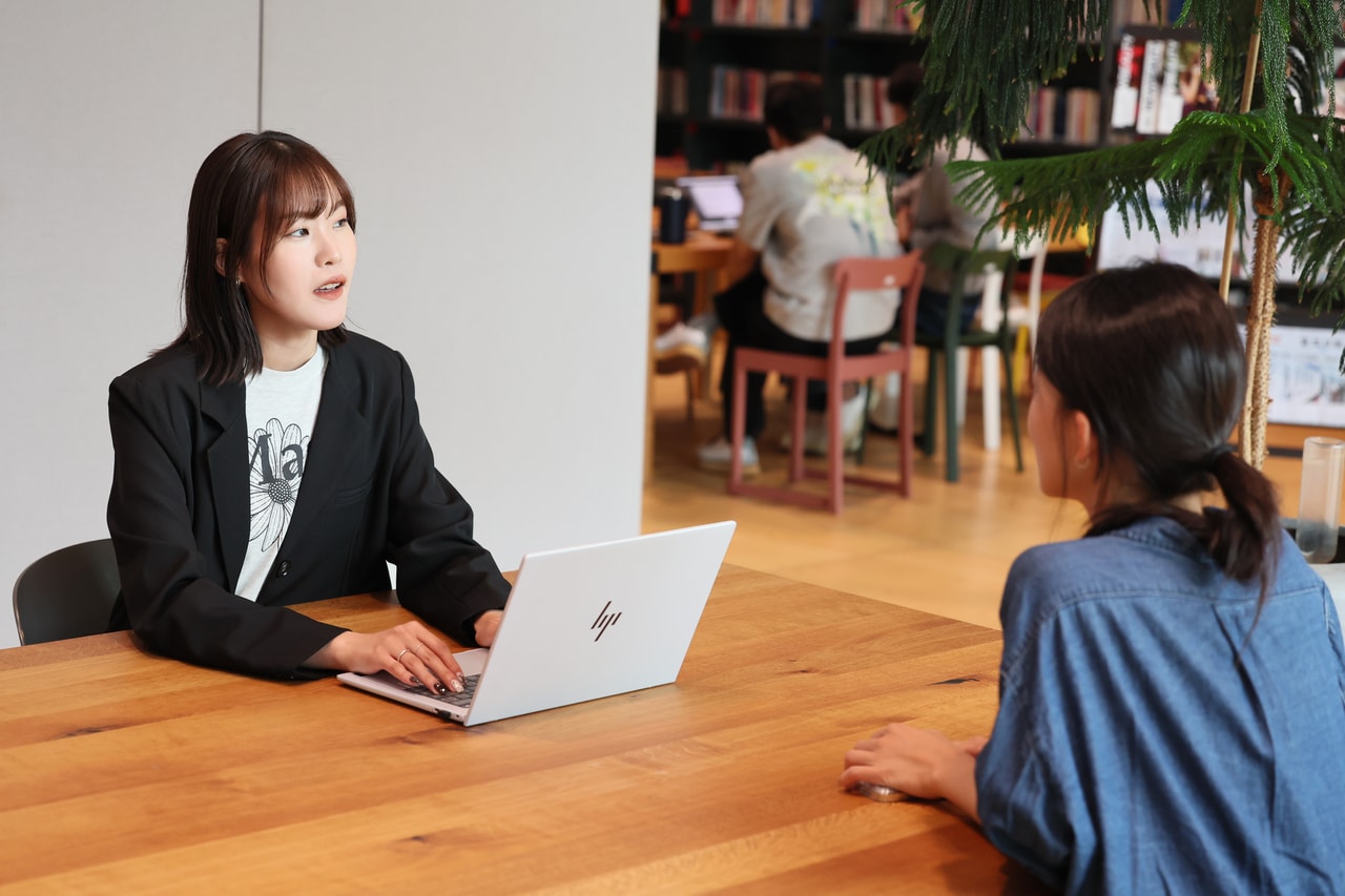 就職試験に臨む八重樫さんを待ち受けていたのは、1カ月間のインターンシップだった。