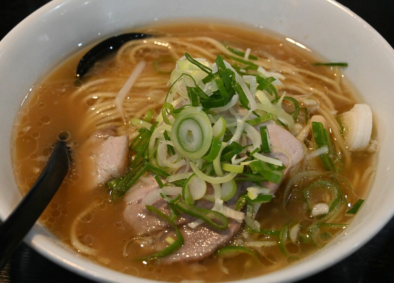 定番の醤油ラーメン（満洲味）