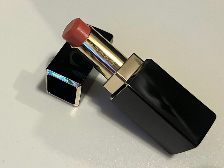 モイスチャー リッチ リップスティック 124 花冷 - HANABIE［限定色］5,500円。