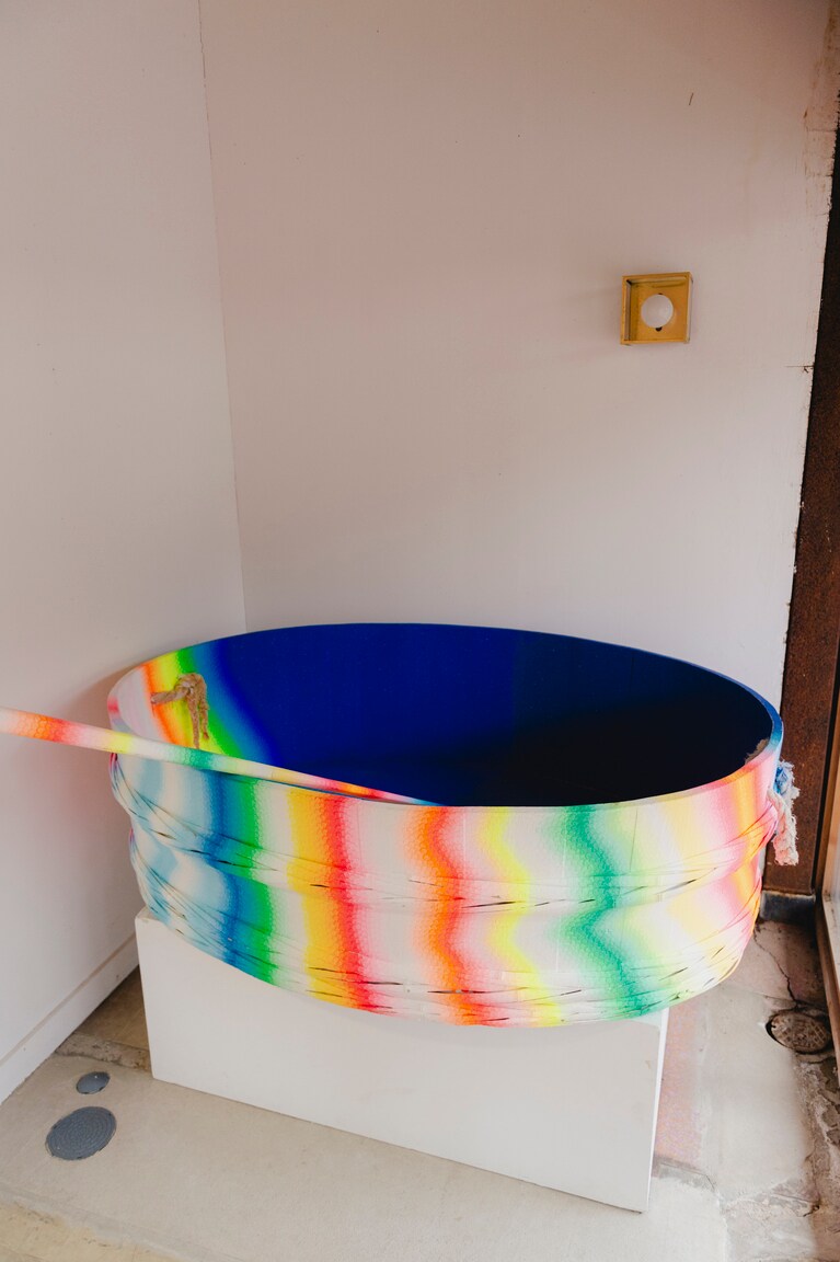 どんぶらこっこどんぶらこっこ／できやよい（日本）