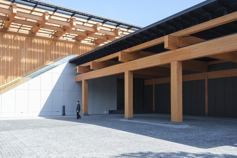 新しくなった本館。