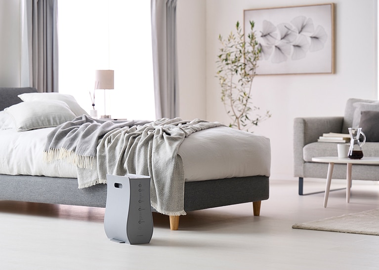 「ふとん乾燥機 カラリエ Colors」（FK-RD1）。