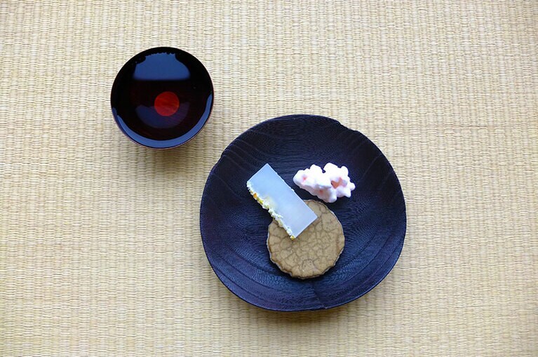 ［農口尚彦研究所］コースの最後には、日本酒に合わせたお菓子が。