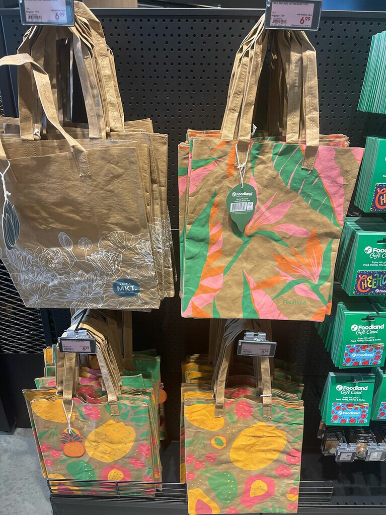 ウォッシャブル エコバッグ 6.99ドル／カハラ・マーケット