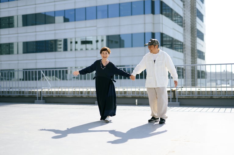 近田春夫さんと阿川佐和子さん。