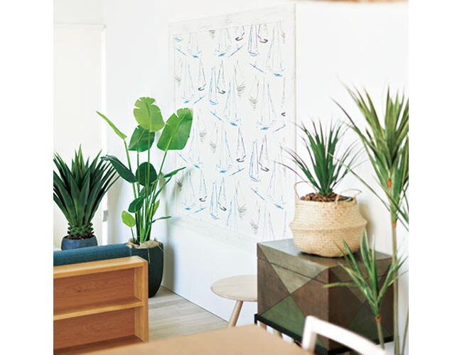 アートのように飾ったエルメスの壁紙。