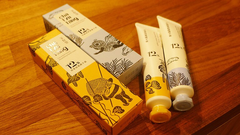 さらっとしたテクスチャーなので、パソコン作業中などでも使いやすいです。