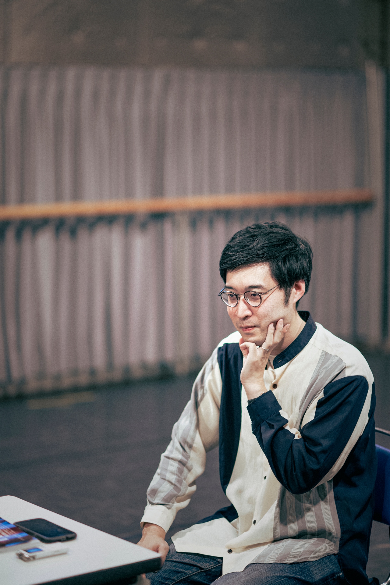 ヌトミックを主宰する額田大志さん。