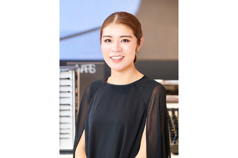 NARS JAPAN(ナーズ ジャパン)メーキャップスタイリスト、武藤万里さん。