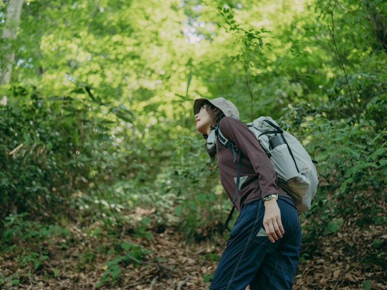 野生動物も生息するため、念のため熊鈴のご用意を。虫も多いため、虫除けスプレーをお忘れなく。