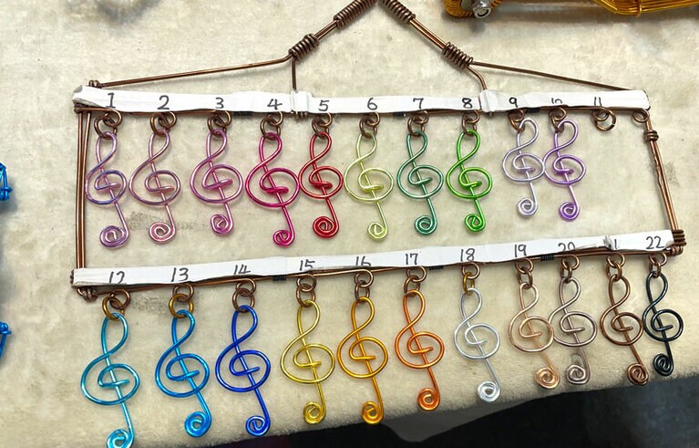 色みのサンプル。ト音記号だけでも、なんだかかわいい感じ。各種カラーが揃っています。