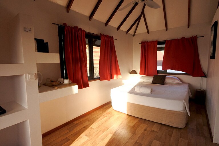 使いやすく、清潔なガーデンバンガロー。テラス付き。