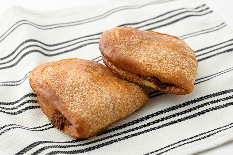 キャラメルパイ 各280円。